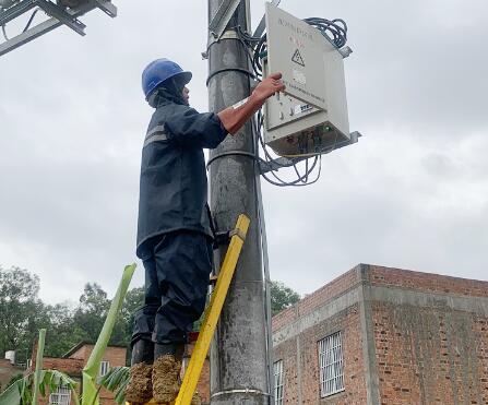 多地突降暴雨 廣西電網(wǎng)公司快速搶修復電