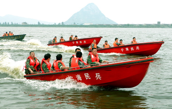 國網(wǎng)寧?？h供電公司為“抗災(zāi)治患”在8個供電所均組建應(yīng)急救援隊