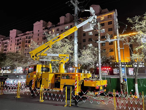 烏海電業(yè)局配電帶電作業(yè)處：堅守蒙電責任，勇戰(zhàn)寒潮