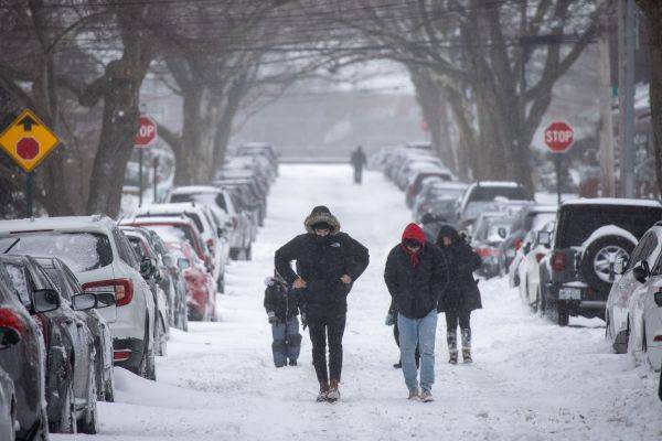 暴風雪后美國東海岸電力恢復艱難