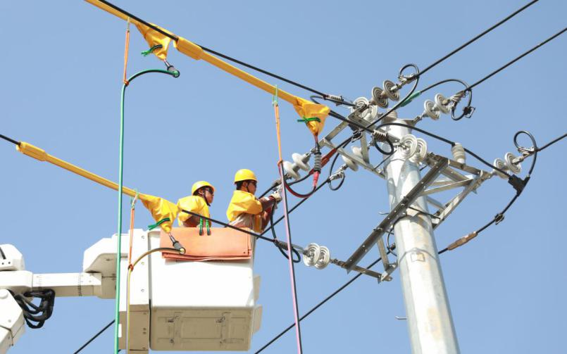 溧陽(yáng)供電“帶電”配“發(fā)電” 電網(wǎng)改造“不停電”