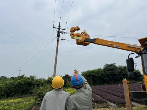 農(nóng)網(wǎng)線路改造完工，居民夏日用電不愁