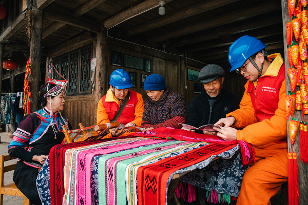 國網(wǎng)麗水供電公司元旦服務(wù)不停步 光明相伴每一處