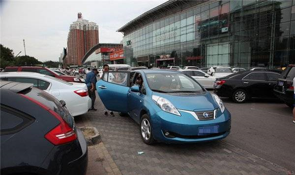 一年新車對折賣 新能源二手車何去何從？