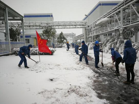 中國華能全力以赴抗冰雪保發(fā)電